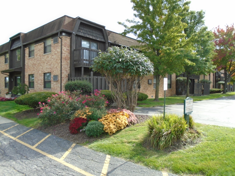 Maumee Apartment: 3141 Manley Rd.