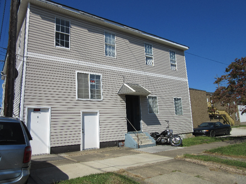 Huntington Apartment: 319 4th St, Huntington WV