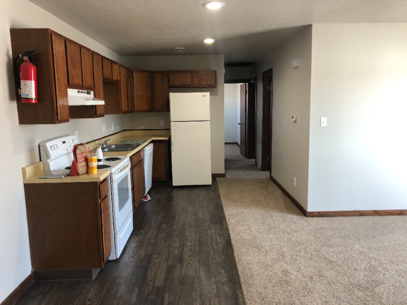 Spencer Apartment: 1404 4th Ave SW