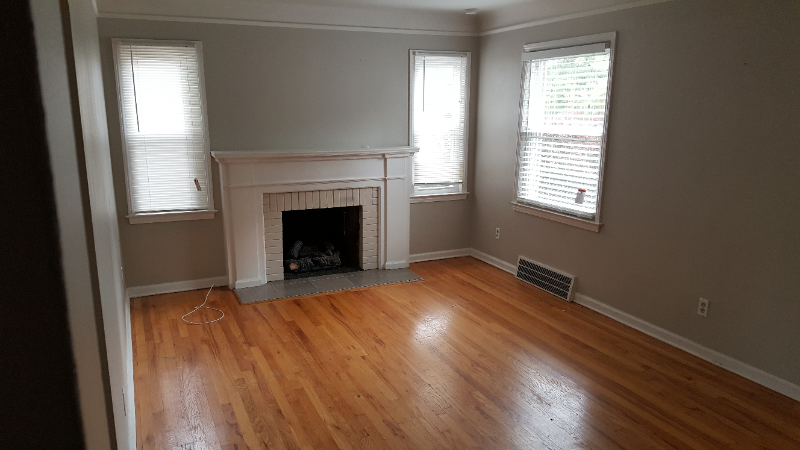 Oak Park House: 13660 Manhattan St, Oak Park MI
