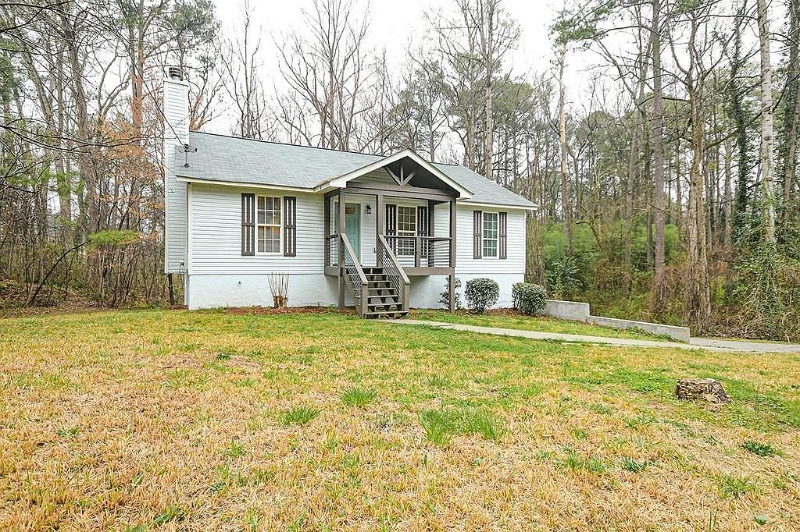 Atlanta House: 3369 Dale Ln SW, Atlanta GA