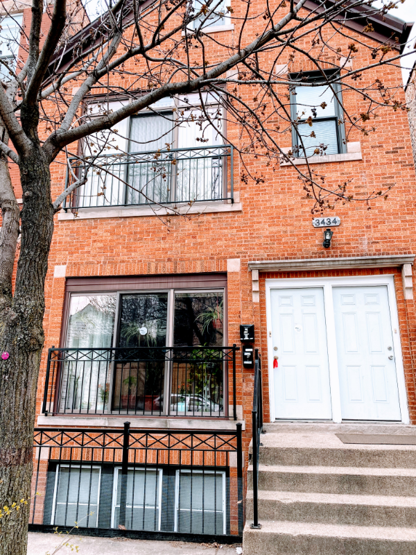 Chicago Apartment: 3434 S Wallace St
