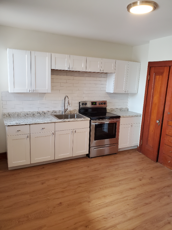 Manchester Apartment: 297 Amherst St, Manchester NH