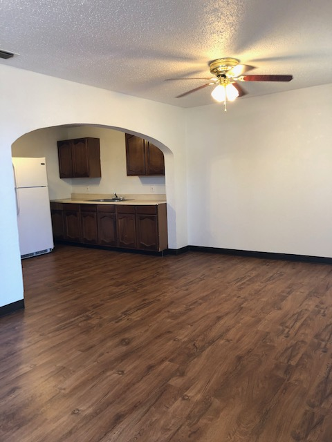 Portales Apartment: 820 S. Ave. A