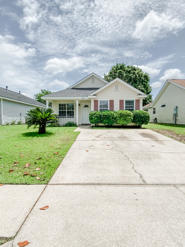 Fairhope House: 405 Belle Chase Court South