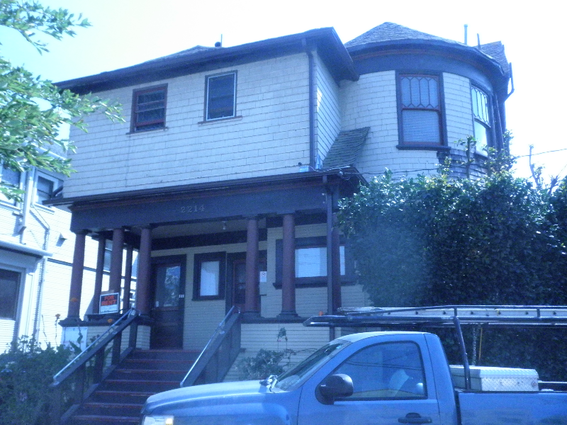 Berkeley Apartment: 2214 Channing Way