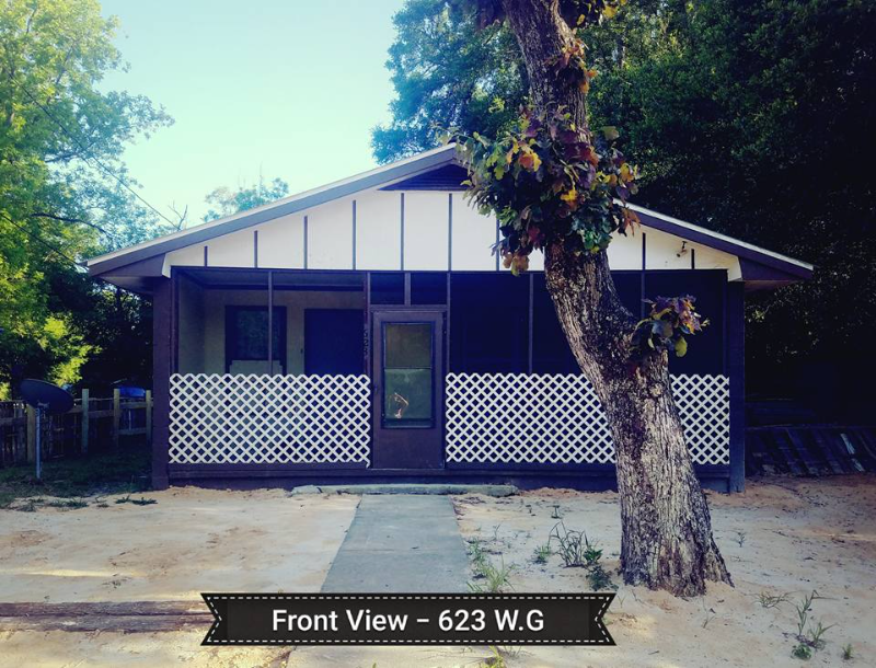 Crestview House: 623 West Griffith Ave