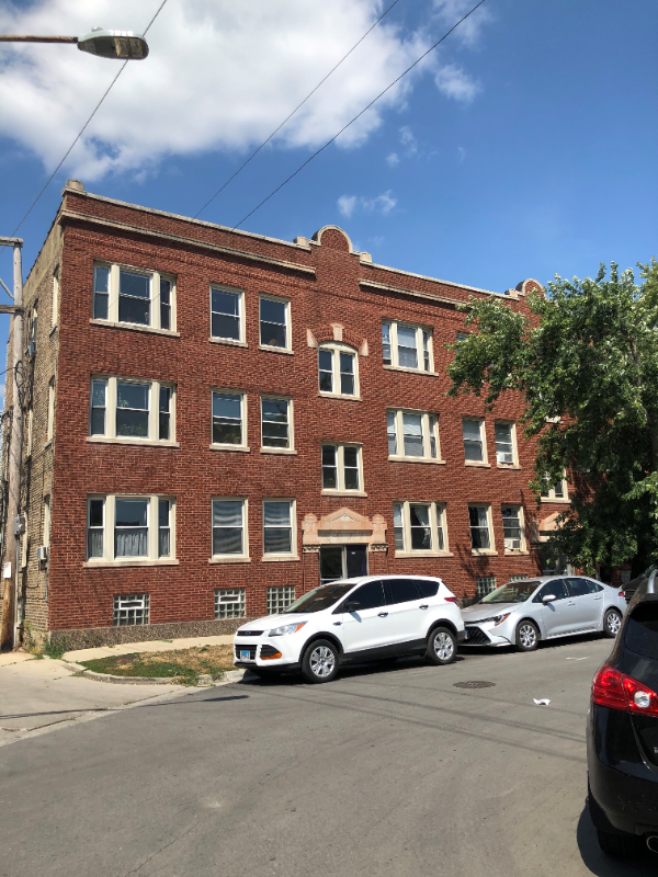 Chicago Apartment: 5964 N Paulina St