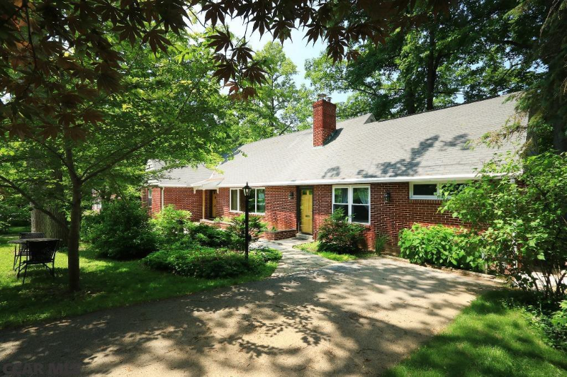 State College House: 635 W Nittany Ave