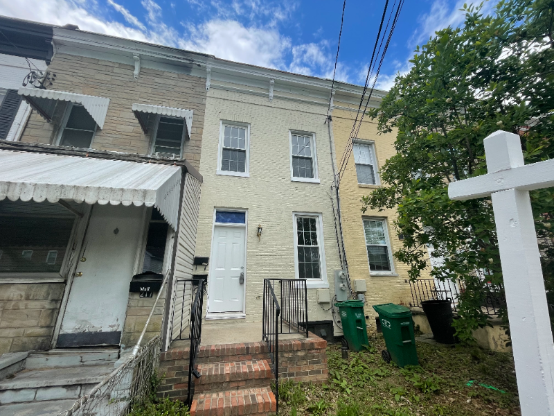 Laurel Multiplex: 215 9th St