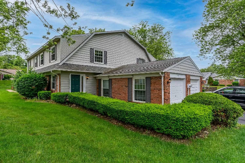 Bloomington Condo: 3121 S Piccadilly St