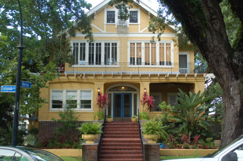New Orleans Apartment: 3343 Esplanade Avenue