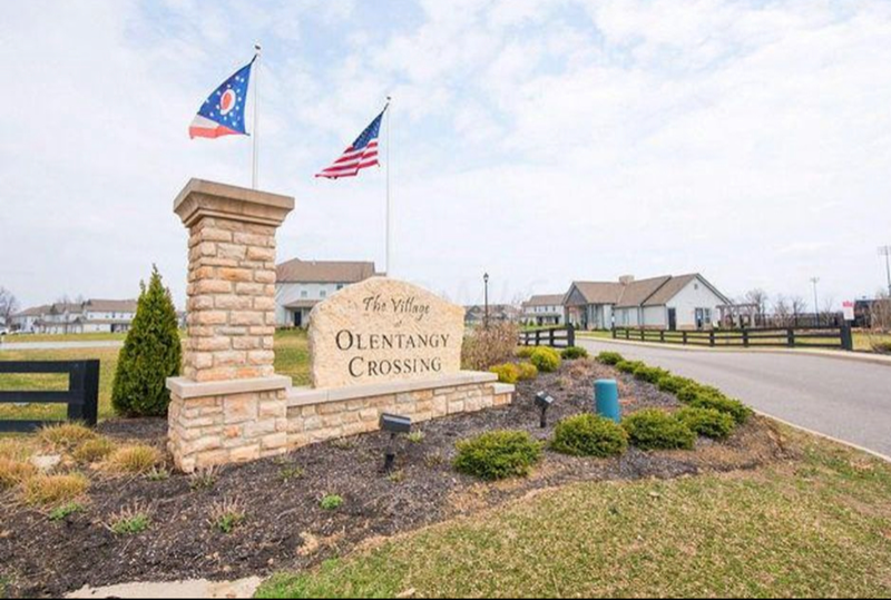 Lewis Center Condo: 710 Redwood Ln