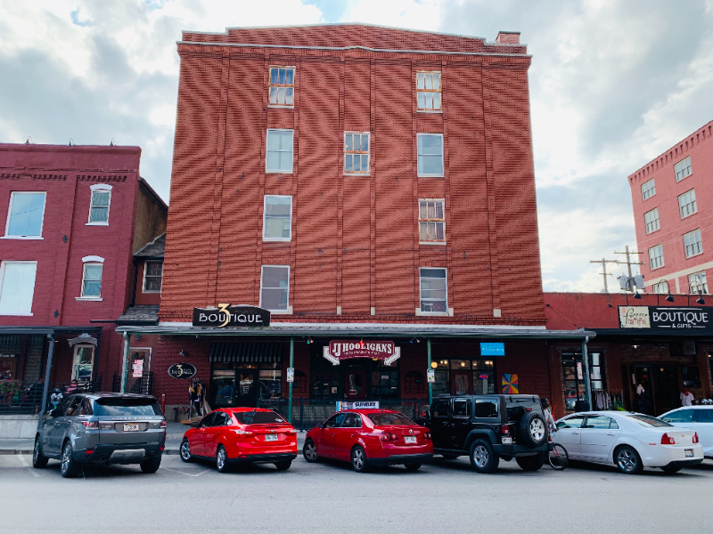 Lincoln Apartment: 311 N 8th St