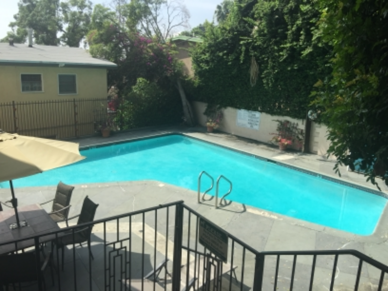 Hollywood Apartment: 7100 Hillside Ave, 101