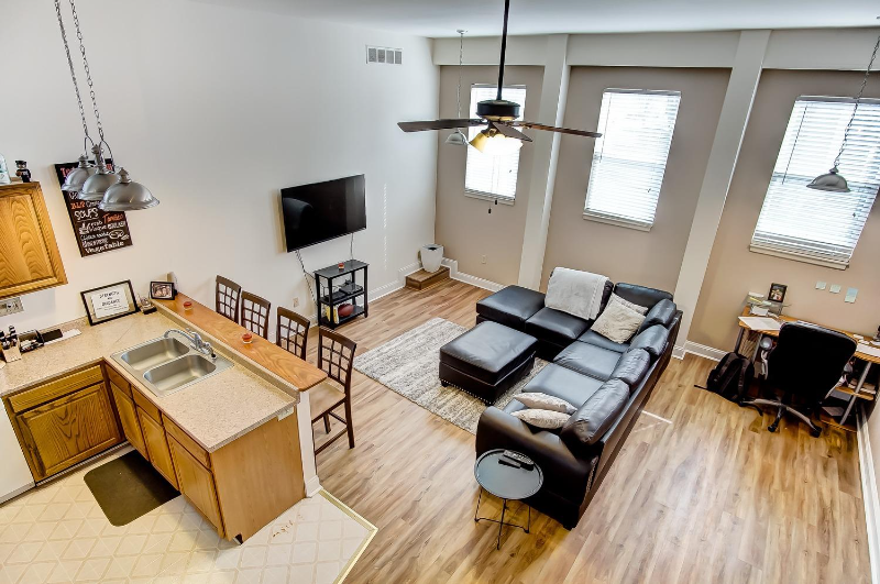 Cincinnati Apartment: 300 Warner St