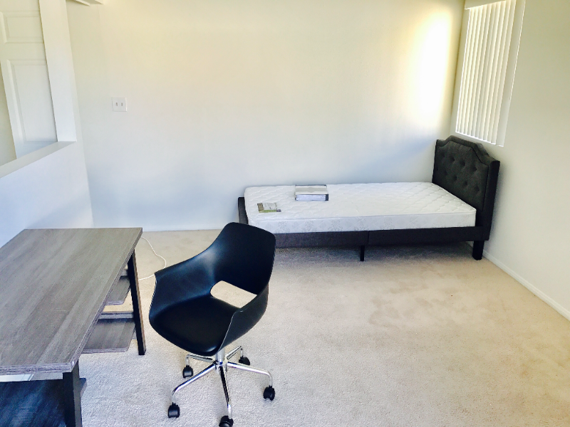 Los Angeles Apartment: 1607 S Bentley Ave