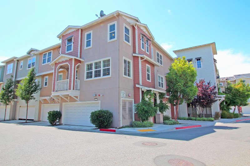 Richmond Townhome: 706 Jetty Drive