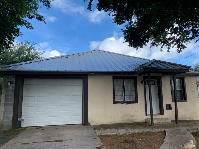 Mission House: 404 Carolina Ave