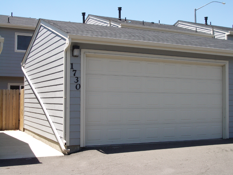 Aurora Townhome: 1730 S Helena St