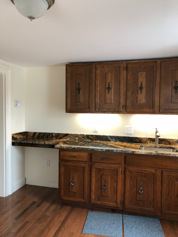 Beverly Apartment: 16 Franklin Pl
