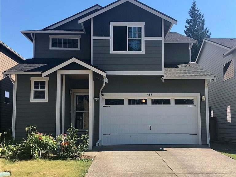 Bremerton House: 469 NE Nantucket St