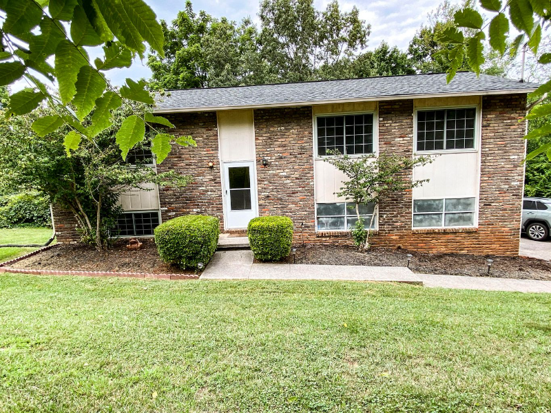 Knoxville House: 328 Peterson Road