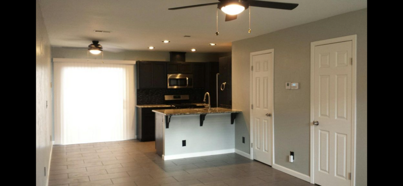 Hanford Condo: 888 Greenfield Ave