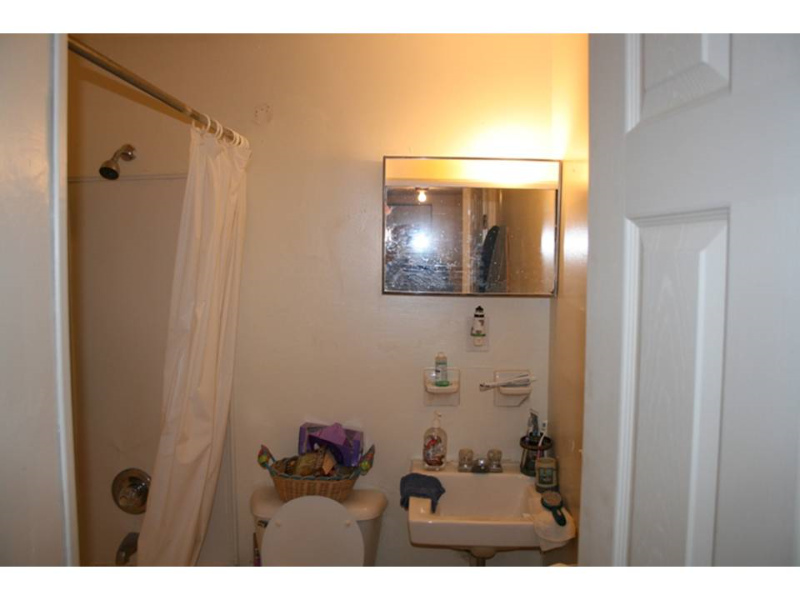 LOUISVILLE Multiplex: 1625 BRICK KILN LANE