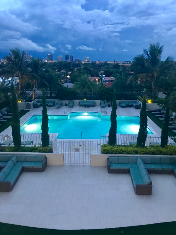 Miami Coral Gables Condo: 3000 Coral Way