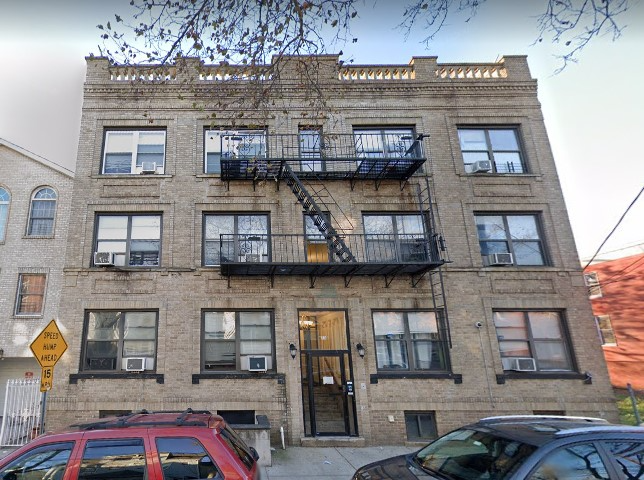 Jersey City Apartment: 33 Storms Ave