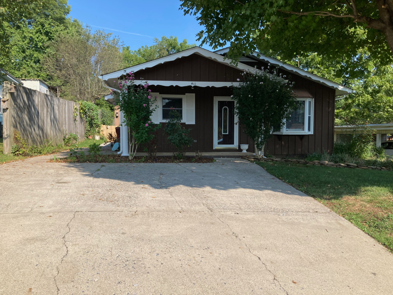 Johnson City House: 411 East 8th Avenue