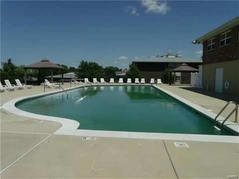 St Louis Condo: 10352 Forest Brook Ln