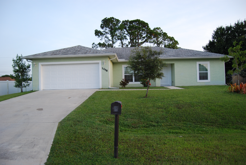 Palm Bay House: 1048 Hunt St