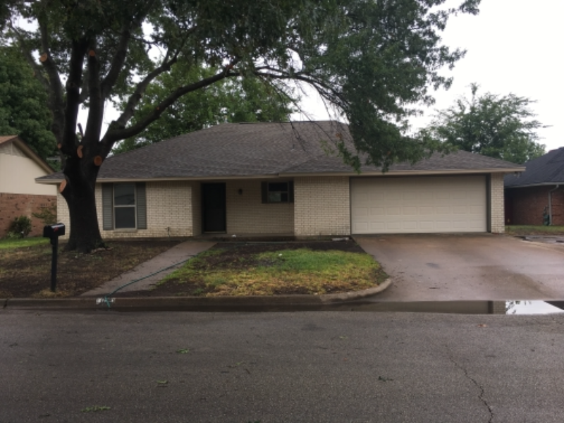 Waxahachie House: 109 Johnston Blvd