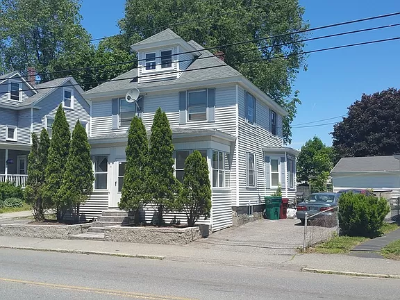 Lowell House: 658 Stevens St