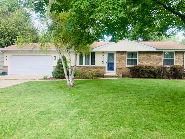GREEN BAY House: 913 MEMORY AVE