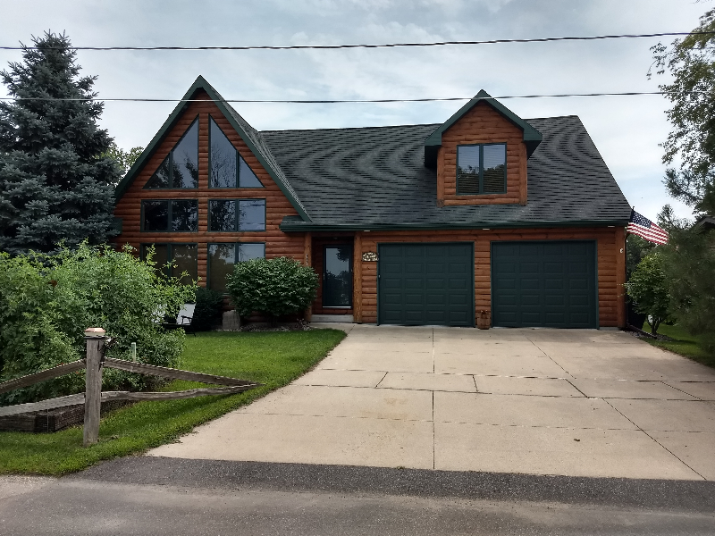 Oshkosh House: 897 COOLIDGE AVENUE