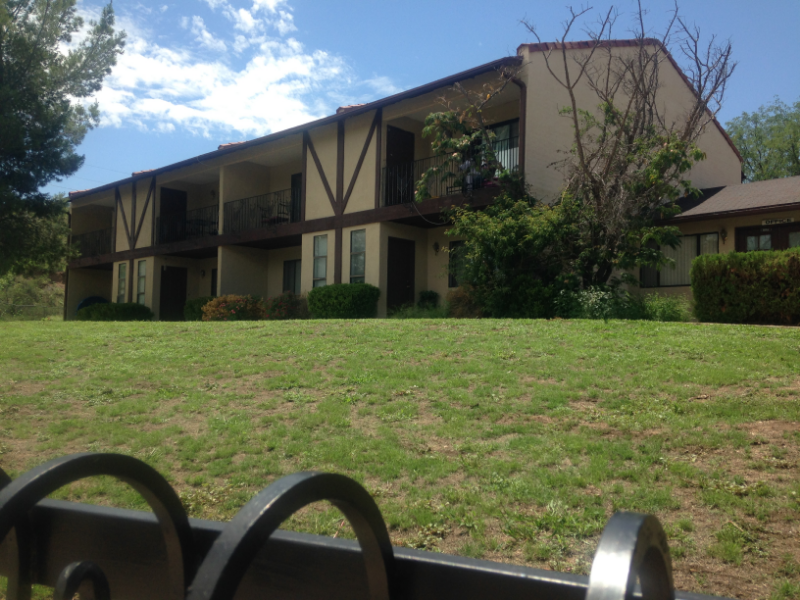Nogales Apartment: 790 w. MESA VERDE DR,