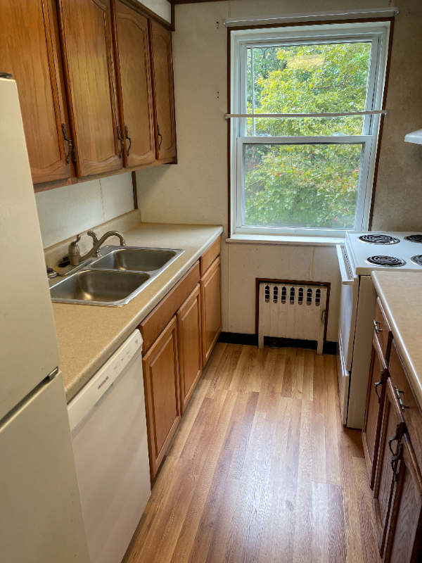 State College Apartment: 217 Easterly Parkway