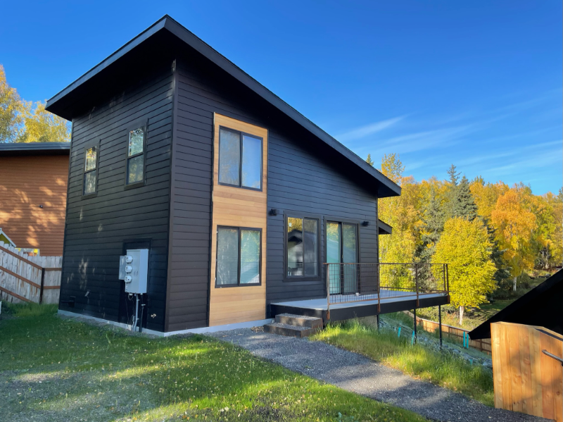 Anchorage House: 6402 Quiet Cir