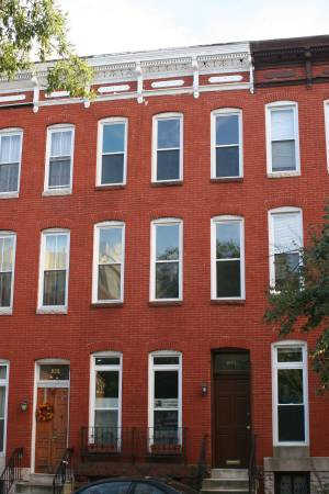 Baltimore Townhome: 843 Hollins ST