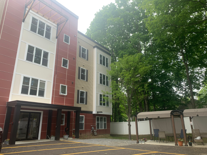 Essex Jct Apartment: 15 Park St