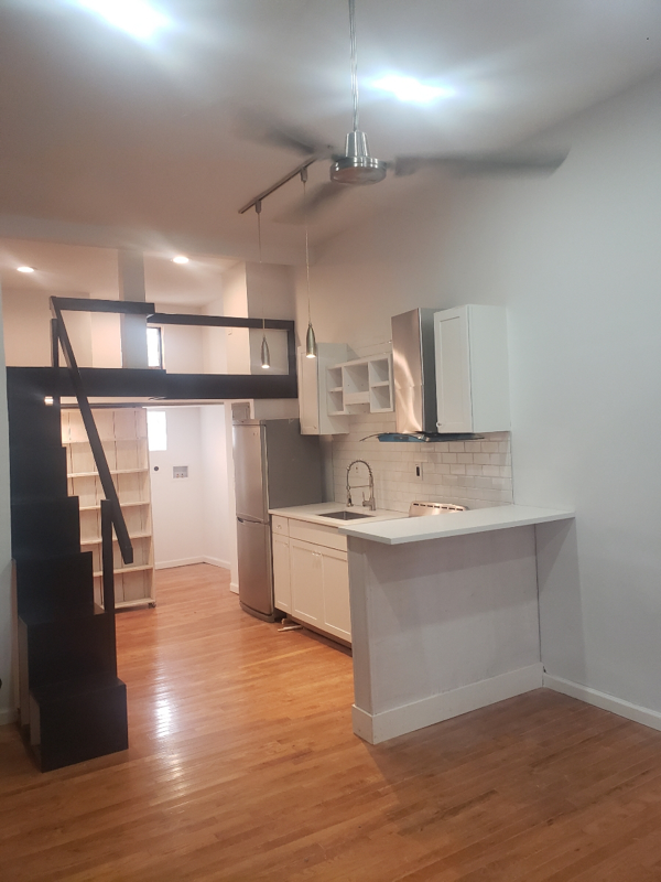 Philadelphia Apartment: 2130 south st