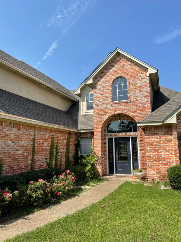 Waco House: 8617 Jonquil dr