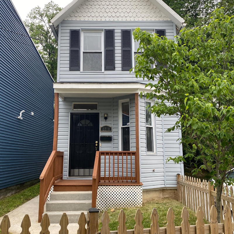 Washington House: 2210 16th St SE