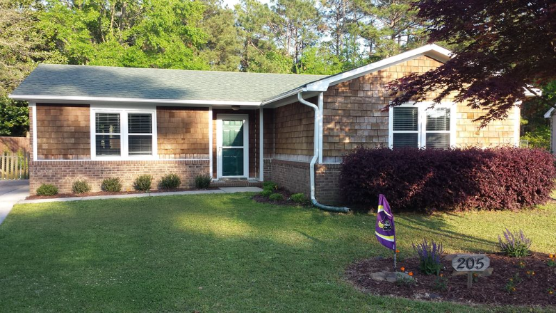 Wilmington House: 205 Hollins Rd.