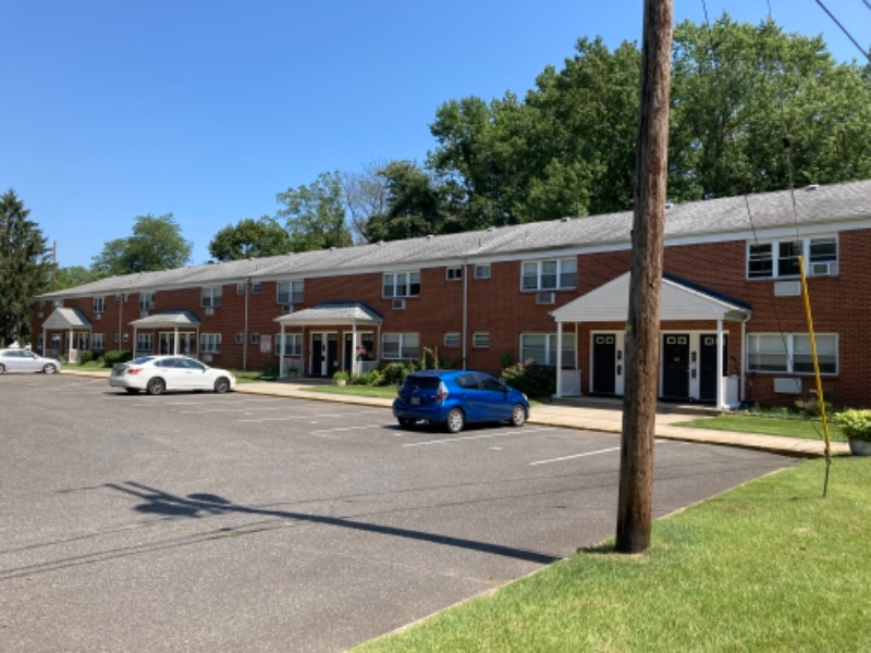 Eatontown Apartment: 175 South st
