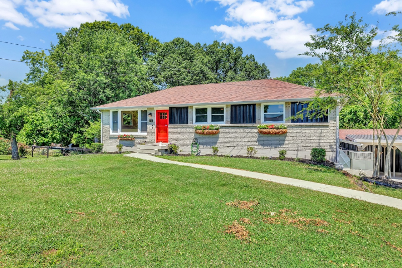 Madison Multiplex: 1019 N Graycroft Ave