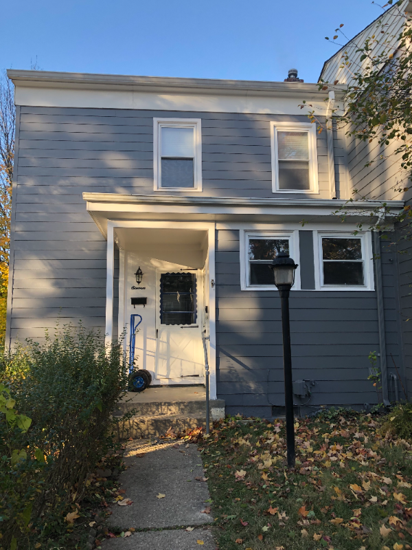 Greenhills Townhome: 11 Chalmers